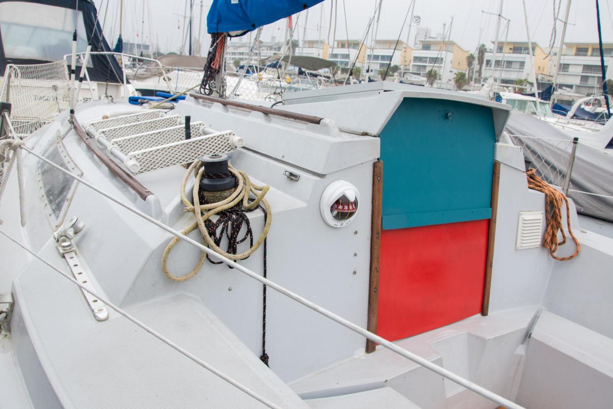 Botel 70's Tiny Boat *